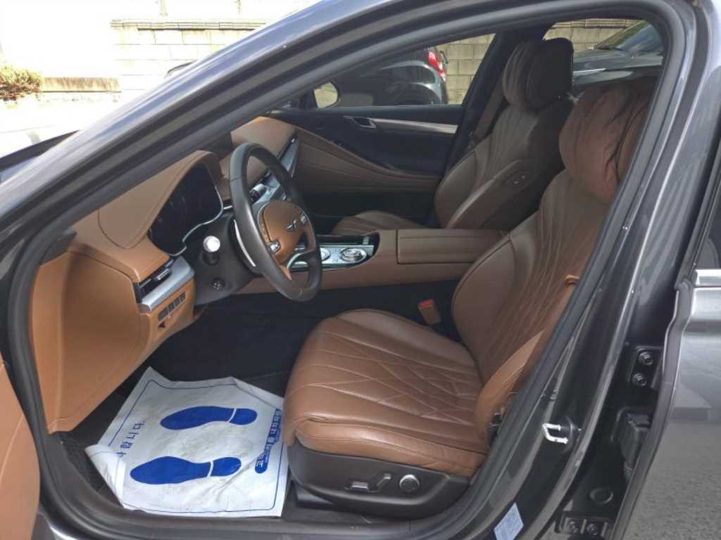 Genesis G80 — photo 05