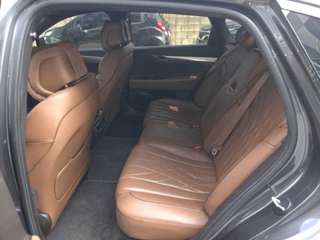 Genesis G80 — photo 06