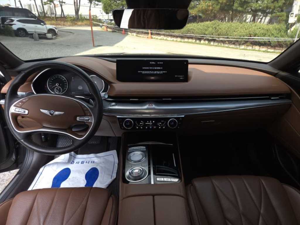 Genesis G80 — photo 07