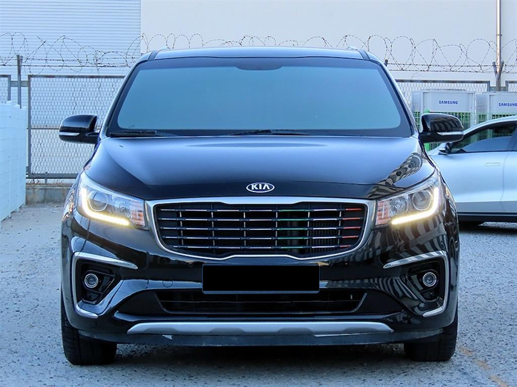 Kia Carnival — photo 02