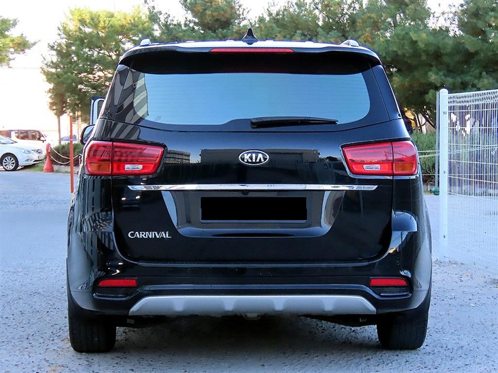 Kia Carnival — photo 04