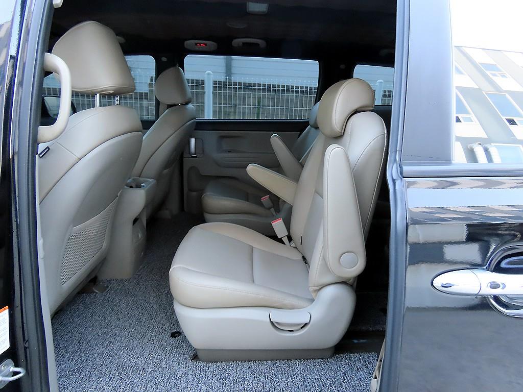 Kia Carnival — photo 06