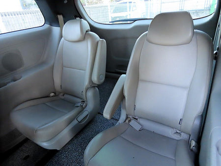 Kia Carnival — photo 07