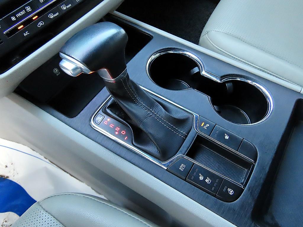Kia Carnival — photo 11