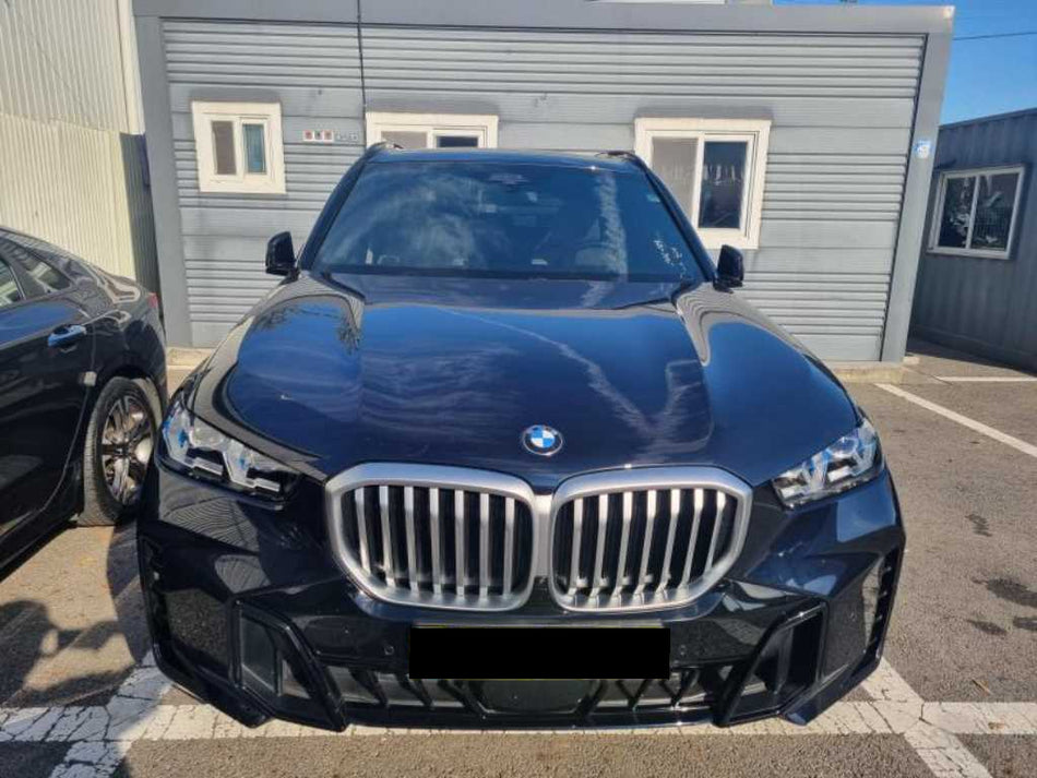 BMW X5 — photo 01