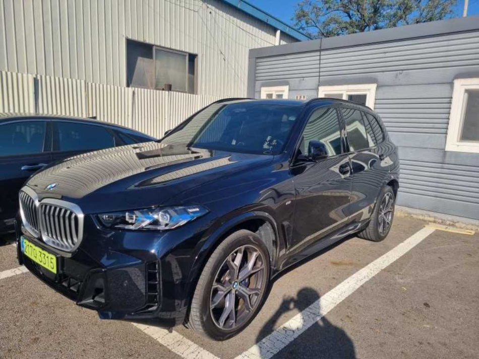 BMW X5 — photo 02
