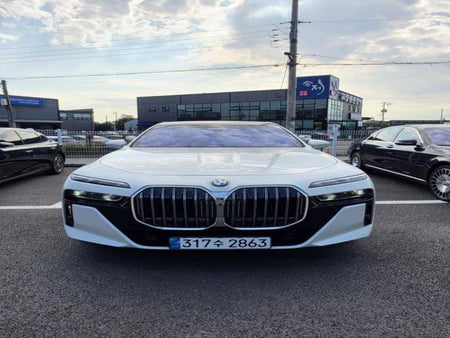 BMW 7-Series — photo 01