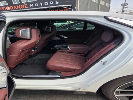 BMW 7-Series — photo 05