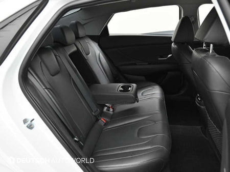 Hyundai Avante — photo 17