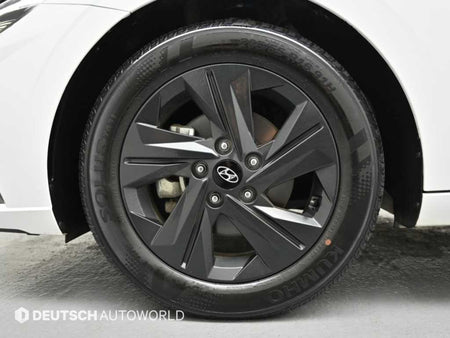Hyundai Avante — photo 20