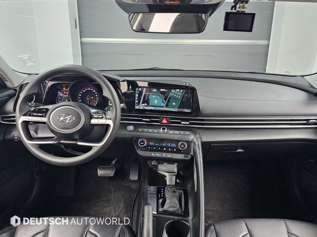 Hyundai Avante — photo 07