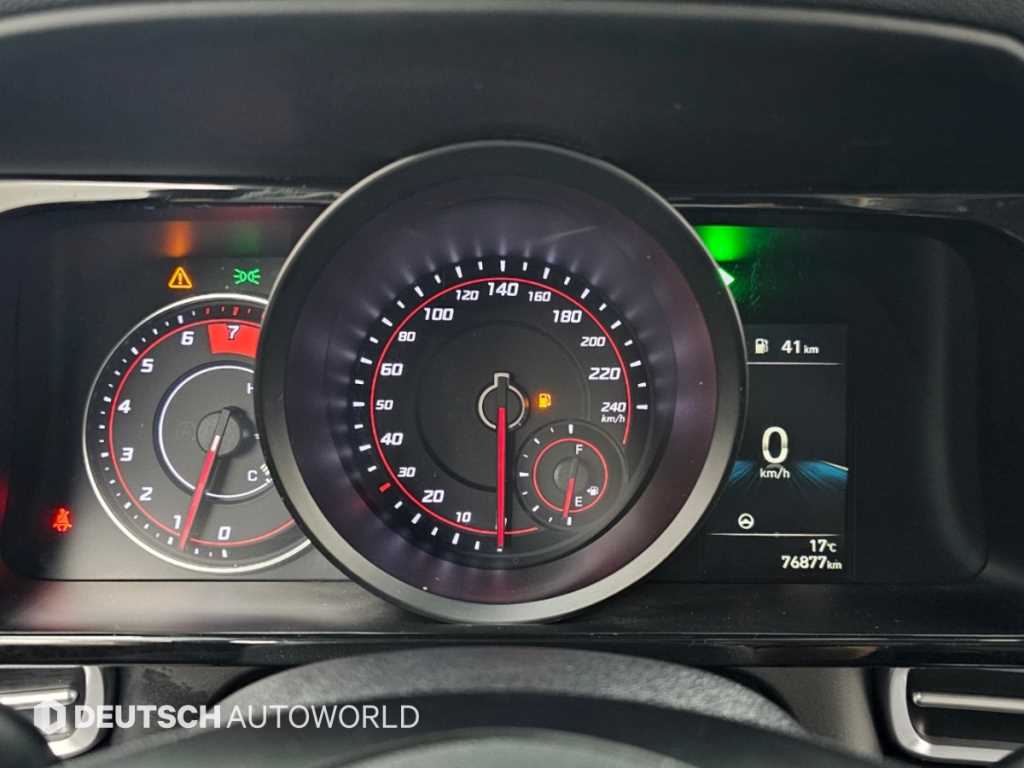 Hyundai Avante — photo 13