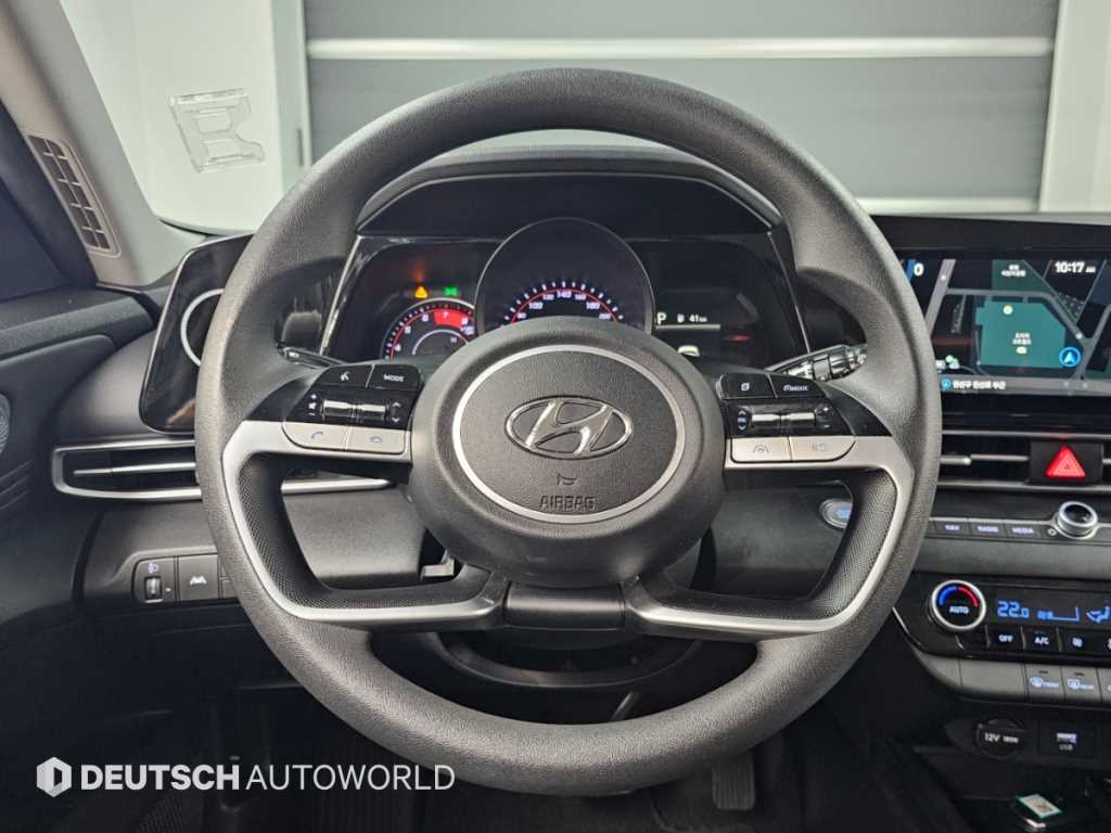 Hyundai Avante — photo 14