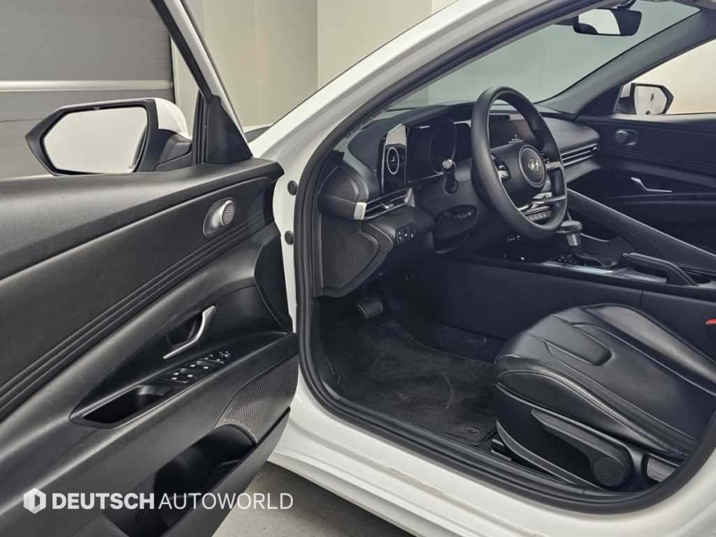 Hyundai Avante — photo 17