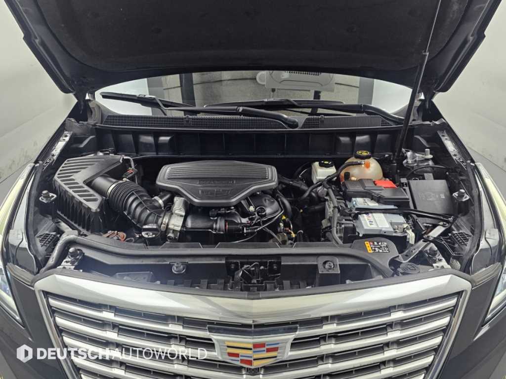 Cadillac XT5 — photo 06