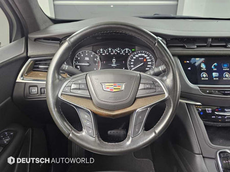 Cadillac XT5 — photo 13